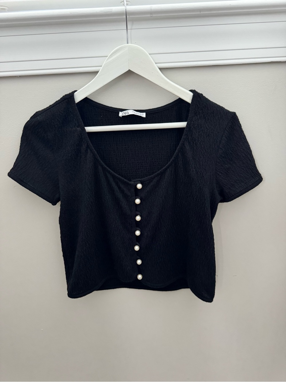 Zara Size Small Black Crop Pearl Button Blouse